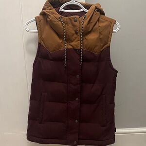 Patagonia Women's Brown and Burgundy Puffer Vest